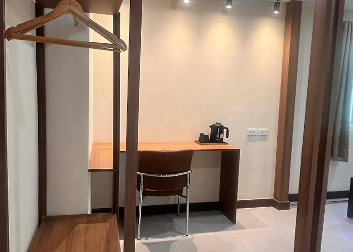 Eain-workplusstay 방콕